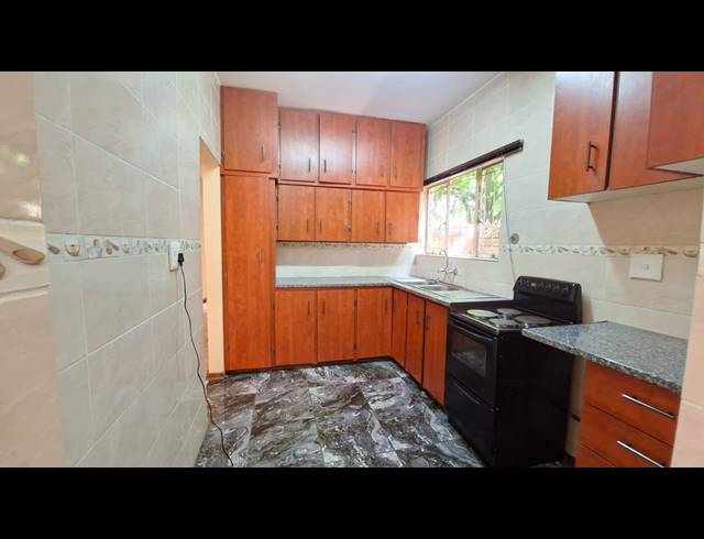 3 BEDROOM APARTMENT TO LET IN BAILLIE PARK